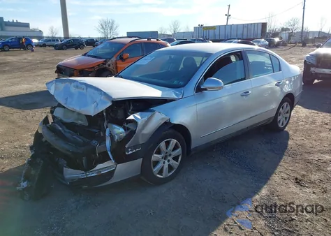2007 Volkswagen Passat 2.0T/Wolfsburg Edition from USA, damaged, VIN WVWAK73C07P045731